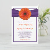 Oranje Gerbera Daisy Paars Wedding Uitnodiging (Staand voorkant)