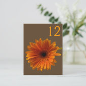 Oranje Gerbera Daisy Tafelnummer Kaart (Staand voorkant)