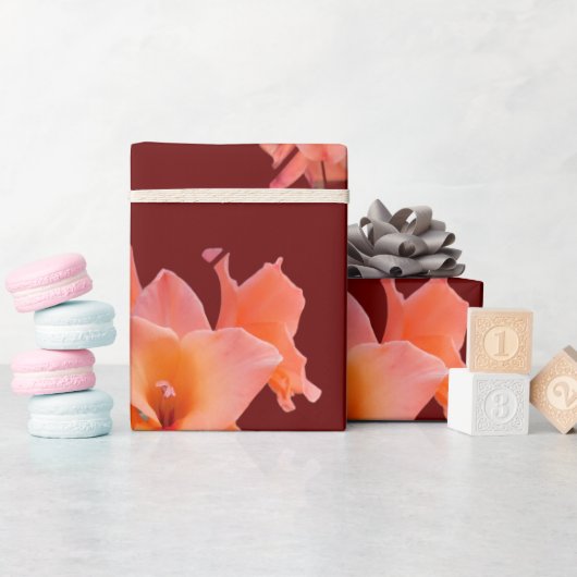 Oranje Gladiolus Floral Cadeaupapier (Baby Shower)