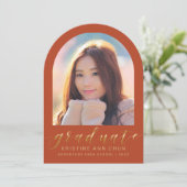 Oranje Gold Arch Photo Afstuderen aangekondigd Kaart (Staand voorkant)