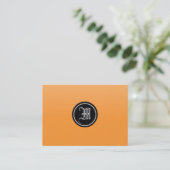 Oranje gothisch monogram visitekaartje (Staand voorkant)