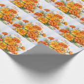 Oranje goudsbloemen in volle bloei Happy Birthday Cadeaupapier (Hoek)