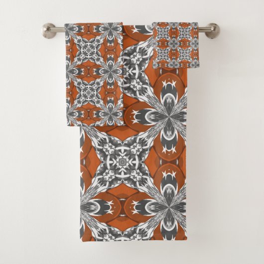 Oranje Grijs en Wit Herhaal Tegelpatroon Bad Handdoek (Insitu)