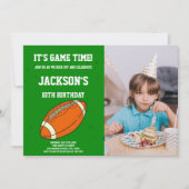 Oranje Groen Football Birthday Invitation foto Kaart (Voorkant)