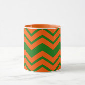 Oranje Groene Chevron Zigzag Ontwerp Mok (Midden)