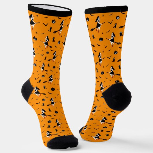 Oranje Halloween Sokken met heksen en zwarte katte (Gebogen)