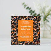 Oranje harten bruiloft uitnodiging (Staand voorkant)