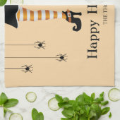 Oranje heksenpoten met een Pet en spinnen Hallowee Theedoek (Gevouwen)