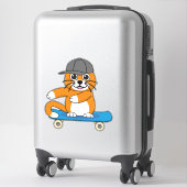 Oranje kat op de Cartoon van het skateboard Sticker (Koffer)