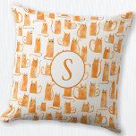 Oranje Kat Patroonmonogram Kussen<br><div class="desc">Kute kleine waterverf oranje gemberkattenpatroon. Originele kunst van Nic Squirrell. Verander het monogram initiaal om zich te personaliseren.</div>