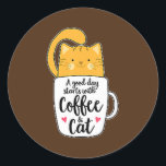 Oranje kattenkoffie ronde sticker<br><div class="desc">Oranje Cat Coffee Cute Gift. Perfect gift voor je vader,  moeder,  papa,  mannen,  vrouwen,  vriend en familieleden op de dag van de Thanksgiving,  kerstdag,  Moederdag,  vaderdag,  4 juli,  1776 Onafhankelijke dag,  Veteranendag,  Halloween Dag,  Patrick's Day</div>