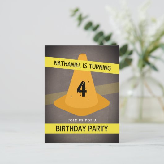 Oranje kegel waarschuwing tape constructie verjaar uitnodiging briefkaart (Staand voorkant)