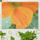 Oranje keukenhanddoek voor Nasturtium (Gevouwen)