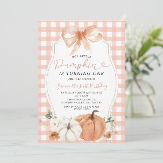 Oranje Kleine Pompoen Herfst Gingham Eerste Verjaa Kaart (Staand voorkant)