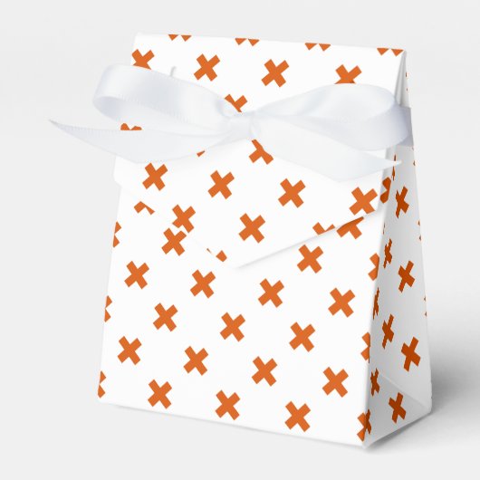 Oranje kruisstiften op wit bedankdoosjes (Voorkant Zijde)