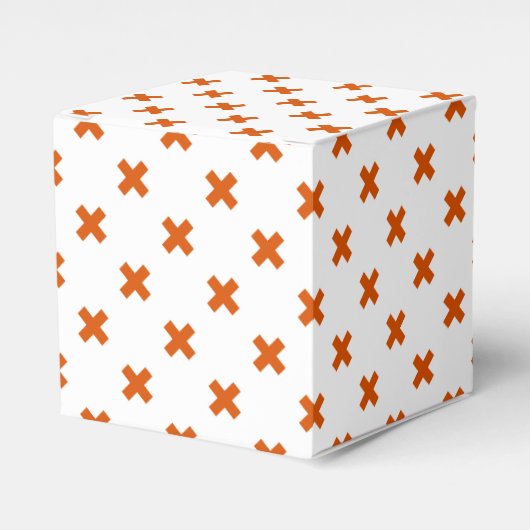 Oranje kruisstiften op wit bedankdoosjes (Voorkant Zijde)