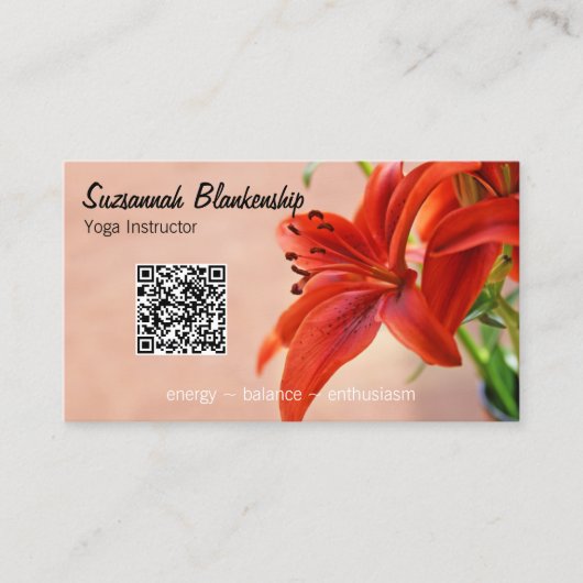 Oranje Lily Foto Aangepaste QR Code Yoga Instructe Visitekaartje (Voorkant)