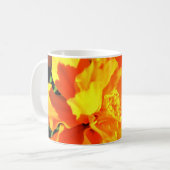  Oranje marigolds Sunny Flowers Cheerful Koffiemok (Voorkant links)