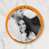 Oranje minimale trendy ronde foto bruiloft gunst bedankjes labels (Voorkant)