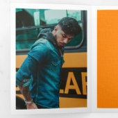 Oranje Moderne Textuur Foto Afstuderen Drieluik Uitnodiging (Binnenzijde eerst)