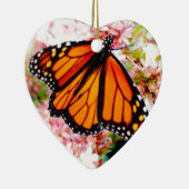 Oranje Monarch op roze bloemen Keramisch Ornament (Rechts)