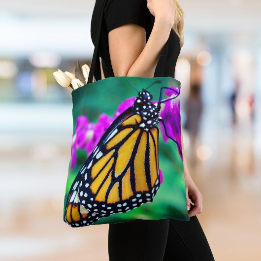Oranje monarch vlinder foto paarse bloem chic tote bag