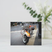Oranje motorfiets briefkaart (Staand voorkant)