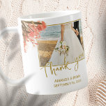 Oranje Oleander Flowers Foto Hartelijk dank voor b Koffiemok<br><div class="desc">Oranje Oleander Flowers Foto Hartelijk dank voor de Mok van de bruiloft. Fotobruiloft mok met een trouwfoto,  bruid- en bruidenamen en trouwdatum. Personaliseer met uw trouwfoto en andere details. Een elegant en floral dank je mok.</div>