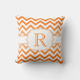 Oranje Ombre en Witte Chevron Patroon Monogram Kussen