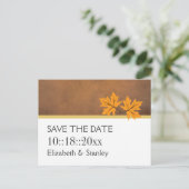 Oranje paardenbladeren op bruine bruiloft Sparen d Aankondigingskaart (Staand voorkant)