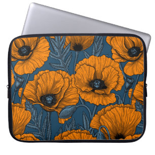 Oranje papaver op donkerblauw laptop sleeve