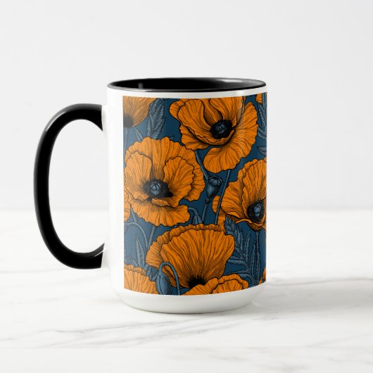 Oranje papaver op donkerblauw mok (Links)
