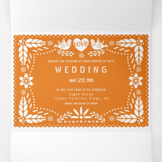 Oranje papel picado houdt van een bruiloft drieluik uitnodiging (Binnenkant midden)