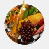 Oranje picknand met wijn, kaas, brood en keramisch ornament (Achterkant)