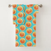 Oranje plakken op blauw bad handdoek (Insitu)