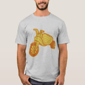 Oranje Plastic Driewieler Grafisch T-shirt (Voorkant)