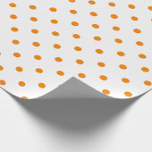 Oranje pokstip op witte grote ruimte cadeaupapier (Hoek)