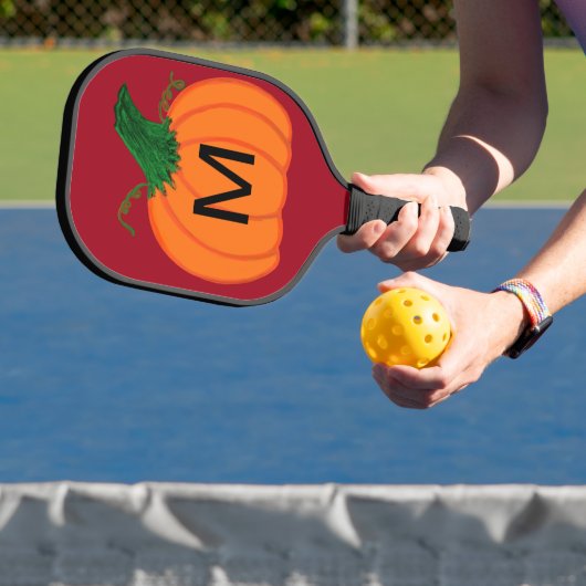 Oranje pompoen Monogram zwart Deep Red Pickleball Paddle (Insitu)