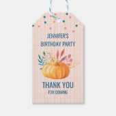 Oranje pompoen op roze en gouden strepen cadeaulabel (Voorkant)