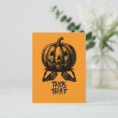 Oranje pompoen Trick or treat schedel Hand Spooky Feestdagenkaart (Staand voorkant)