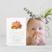 Oranje pompoenval laat 1e verjaardag foto achter kaart (Staand voorkant)