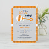 Oranje Pset Rattle Miner Baby shower Kaart (Staand voorkant)