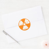 Oranje radioactief symbool ronde sticker (Envelop)