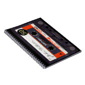 Oranje retro Audiotape 50e verjaardag GuestBook NB Notitieboek (Rechterzijde)