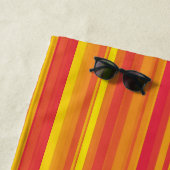 Oranje rode gele strepen strandlaken (In situ)