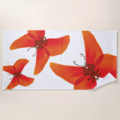 Oranje rode papavervlinder met drie namen strandlaken (Voorkant)