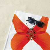 Oranje rode papavervlinder met drie namen strandlaken (In situ)