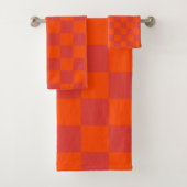 Oranje rood geruit gingham-patroon bad handdoek (Insitu)