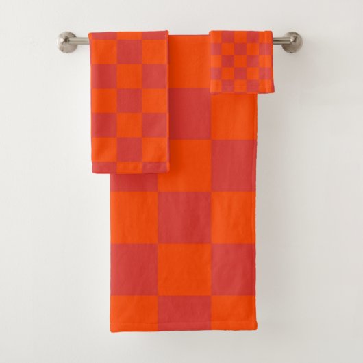 Oranje rood geruit gingham-patroon bad handdoek (Insitu)