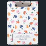 Oranje roze blauw kleurrijk flessenpatroon klembord<br><div class="desc">bloemklembord met een patroon van bloemen in geel,  oranje,  blauw en roze. Voeg jouw naam of bedrijfsnaam in elegante blauwe letters toe.</div>